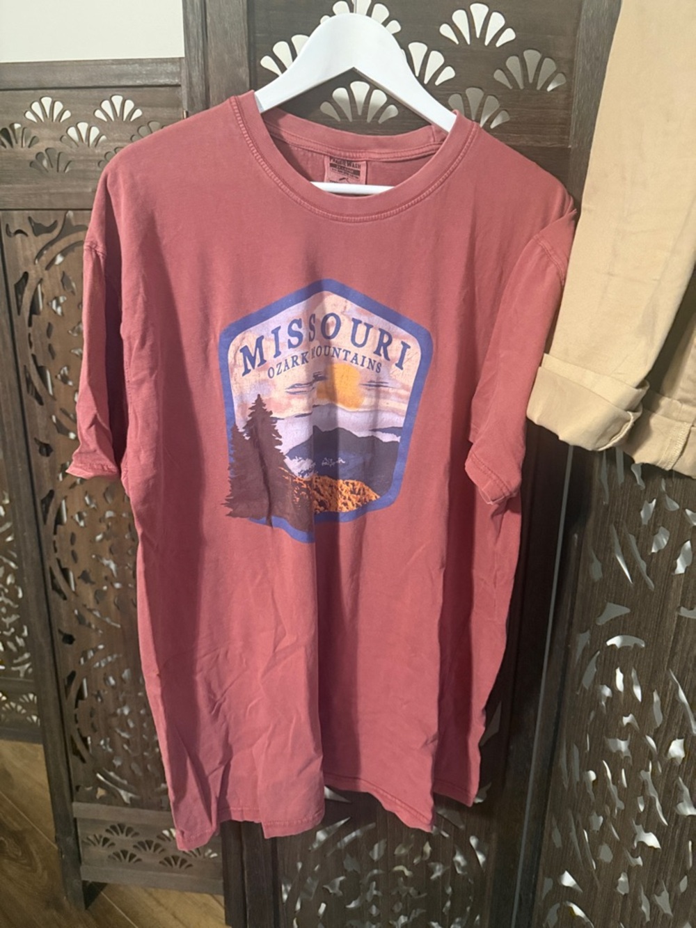 Missouri Ozarks Dusty Rose Graphic Tee